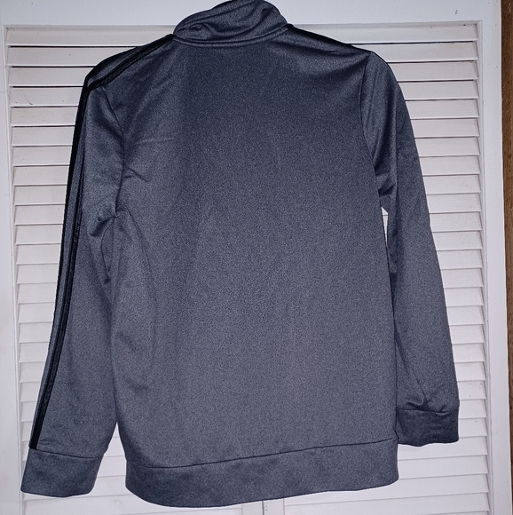 Adidas - Picture 3 of 4